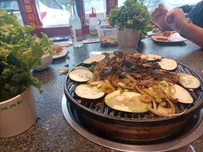 清真·烤肉刘·老北京炙子烤肉(万寿路店)-"在周围都是部队大院的大