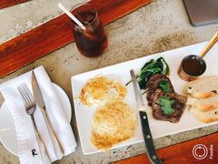 特级21天排酸牛排双煎蛋-The Rug Cafe(王府中环店)