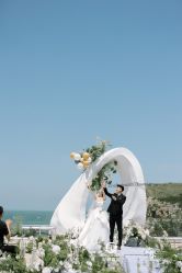 -花轿喜屋婚礼策划