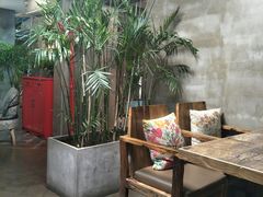 -HIGH FIVE哈福手工汉堡(桂林路店)