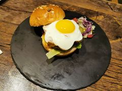 -HIGH FIVE哈福手工汉堡(桂林路店)