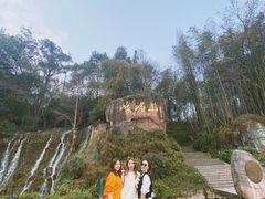 -峨眉山报国寺