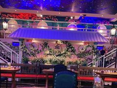 大堂-巴特餐饮6加1音乐餐吧·新疆菜