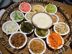 -包整·丝娃娃(一览甲秀楼风景店)