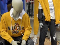 -王府井奥莱临潼小镇(临潼店)