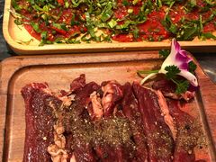 -热火朝天鲜切牛肉火锅(南强街巷店)