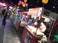 -食上东新街美食街区(民乐新都会店)
