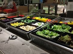 自助取餐区-前海华侨城JW万豪酒店·都会尚膳自助餐厅·牛排海鲜酒水畅飨