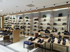 -云柏鞋业(十里堡店)