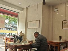 -老西白点心店