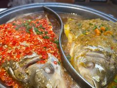 -阿瓦山寨·湘菜现炒·剁椒鱼头王(咸阳总店)