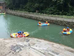 -重庆神龙峡漂流