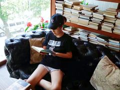 -钟书阁(松江泰晤士小镇店)