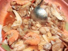 黑松露牛肝菌焖牛蛙-云海肴·汽锅鸡·云南菜(美罗城店)