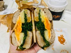 -Catch Bagel(芳草地店)