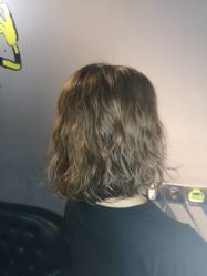 -茶发Salon·烫发染发理发