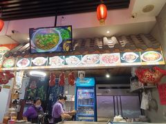 -爆炸头阿姨小四川正宗川味小吃(无任何分店)