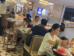 -洪氏嗨捞·广东猪肚鸡·椰子鸡火锅(西咸万象城店)