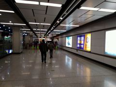 -体育场(地铁站)