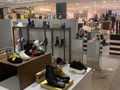 -文艺复兴百货(米兰大教堂广场店)