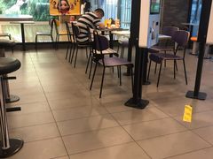 大堂-麦当劳(新城市广场店)