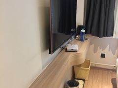 -西安大雁塔科技大学地铁站亚朵酒店