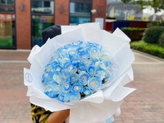 -何兮花店·气球派对鲜花店(马桥银春路万科城店)