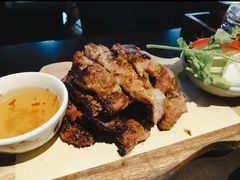 -大头虾越式风味餐厅(光明广场店)