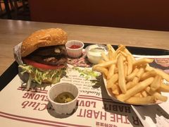 -The Habit Burger Grill 哈比特汉堡(复兴soho店)