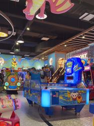 -卡通尼乐园(武汉凯德1818店)
