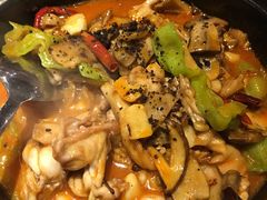 -云海肴·汽锅鸡·云南菜(天山百盛优客店)