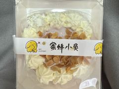 -蜜蜂小象·榴莲千层蛋糕(时代汇11栋店)