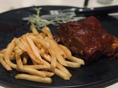 -港丽餐厅(高德置地店)