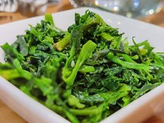 橄油拌菜心-新贝乐意大利餐厅(镇江苏宁广场店)