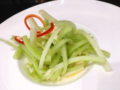 爽口西芹-高第街56号港式餐厅·精选(世茂广场宽厚里大明湖店)
