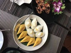 芒果糯米饭-Ruen Urai