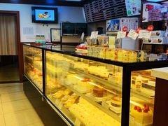 面包甜点陈列柜-红宝石·鲜奶小方·海派西点房(四平店)