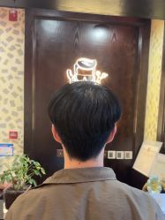 -东方先生国潮男士理发馆