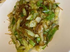 炝炒圆白菜粉丝-旺顺阁鱼头泡饼(小红门店)