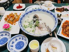 -南京金牛湖巨碗鱼头