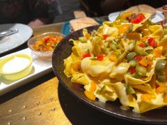 墨西哥玉米脆片配牛油果酱撒撒酱-BOCATA 西班牙餐厅(三里屯店)