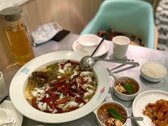 -姚姚酸菜鱼·金戈戈香港豉油鸡(喜荟城联名店)