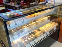 面包甜点陈列柜-红宝石·鲜奶小方·海派西点房(丰庄店)