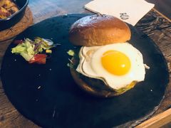 -HIGH FIVE哈福手工汉堡(桂林路店)