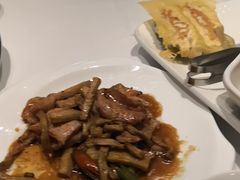 -海派美食·家宴海鲜青岛菜·石锅鲽鱼头(东方城店)