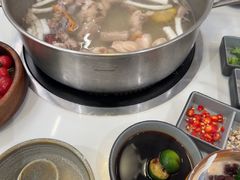 -喃喃椰·糟粕醋·椰子鸡火锅(七堡花园店)
