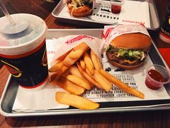 -FATBURGER 特富客汉堡(外交公寓店)