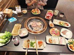 -梨花甄选自助烤肉(小寨原力场店)