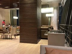 -上海漕河泾万丽酒店
