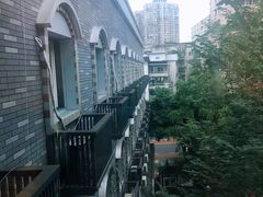 -拖板鞋咖啡旅行酒店(春熙路地铁站店)
